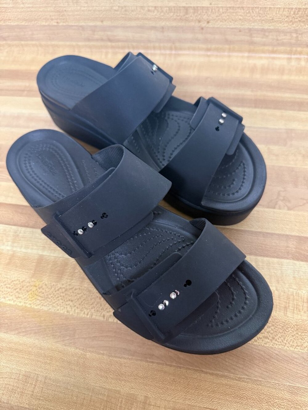CROCS Brooklyn Buckle Wedge Sandal